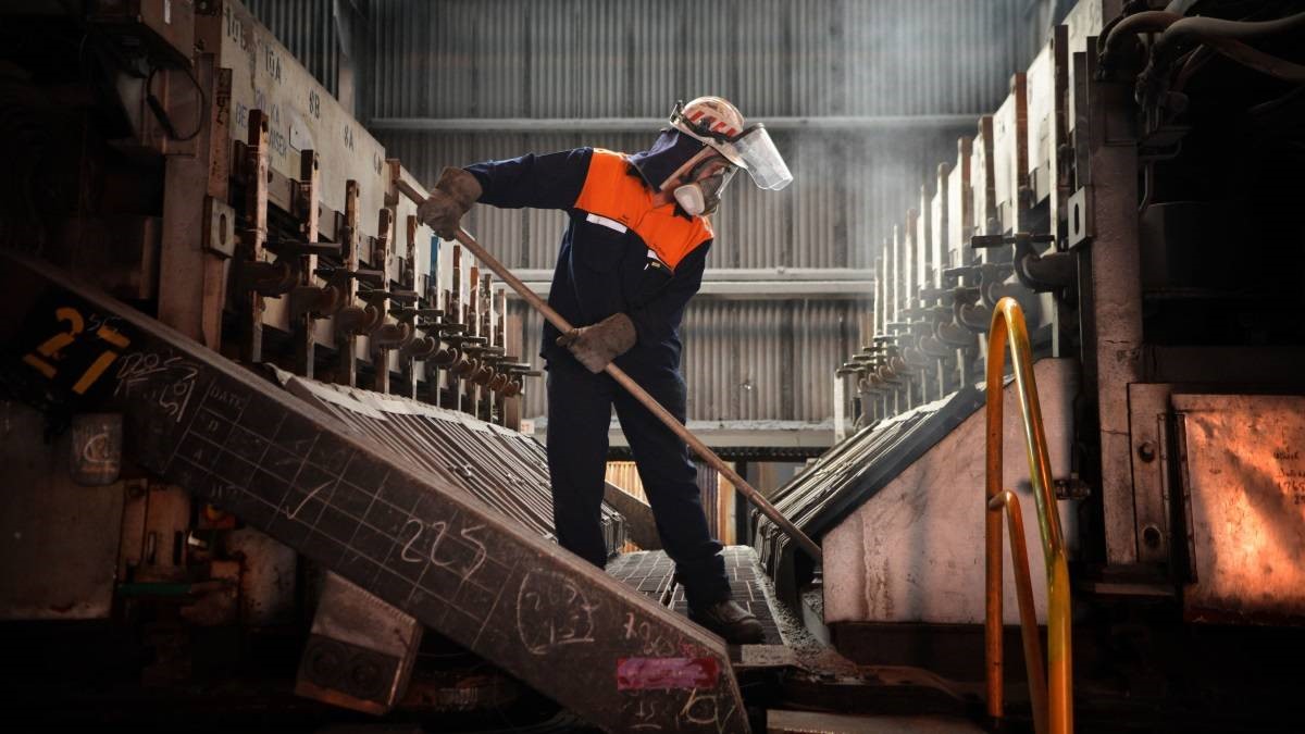 Hydraulic Cylinders for Aluminium refining and processing plants